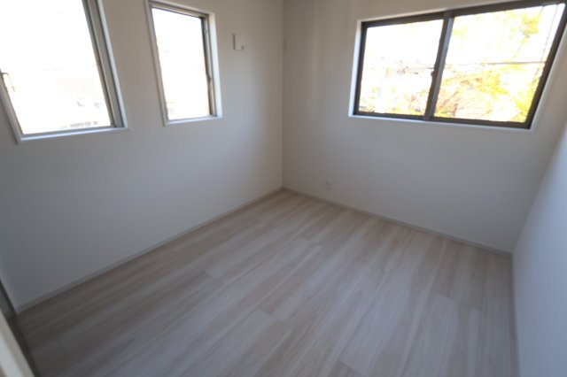 《仲介手数料無料》西区三橋６丁目85-4(全1戸)新築一戸建てFiTの洋室