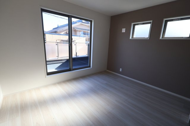 《仲介手数料無料》西区三橋６丁目85-4(全1戸)新築一戸建てFiTの洋室