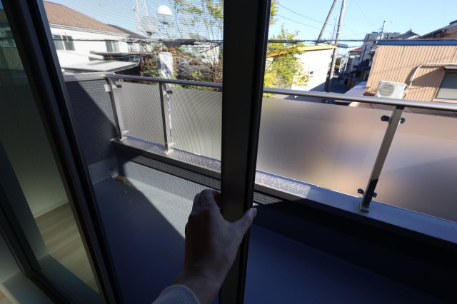 《仲介手数料無料》西区三橋６丁目85-4(全1戸)新築一戸建てFiTのバルコニー|網戸付き