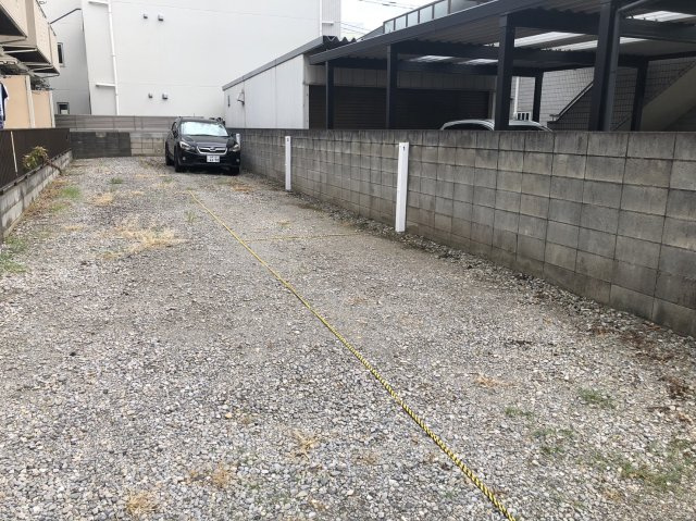 ドミールタガラ駐車場の外観