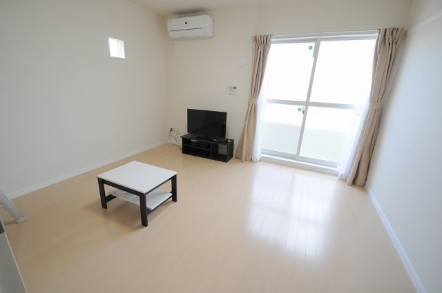 レオネクストジーシンの居間・リビング|同シリーズの類似となります。現況を優先致します。