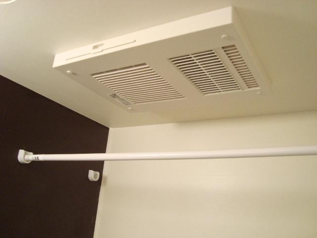 アーバンブルー藤の設備|浴室換気乾燥機