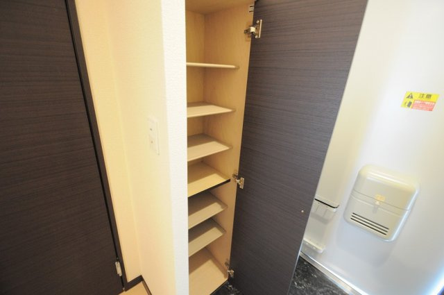 クレイノフェリーチェの玄関|収納もある玄関です