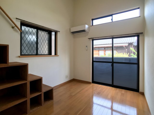 ディ・ルーナの洋室|個人の部屋や寝室として使える洋室です