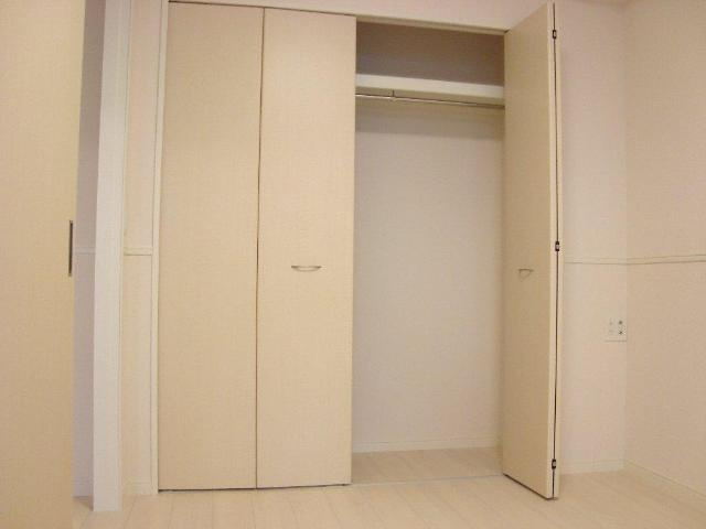 アーバンブルー藤の収納|クローゼット（イメージ）