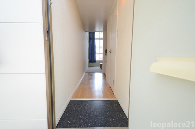 レオパレスパラッツォの玄関|同シリーズの類似となります。現況を優先致します。