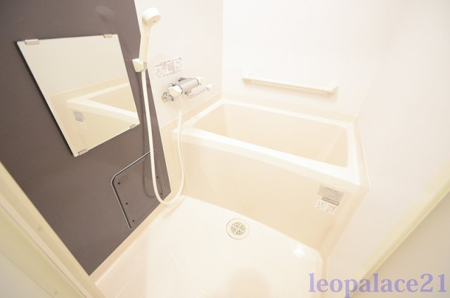 クレイノアークヴィラの浴室|同シリーズの類似となります。現況を優先致します。