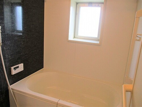 Ｓｏｐｈｉａ　Ｇａｒｄｅｎ博多の浴室|浴室に窓あり