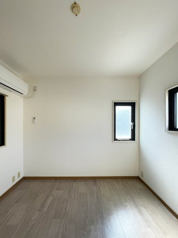 ウイングピア和白の洋室|※写真、間取り図は別部屋1号室のものです。