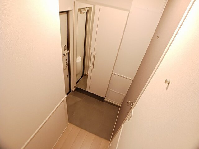 プレミ－ルの玄関|明るい玄関です