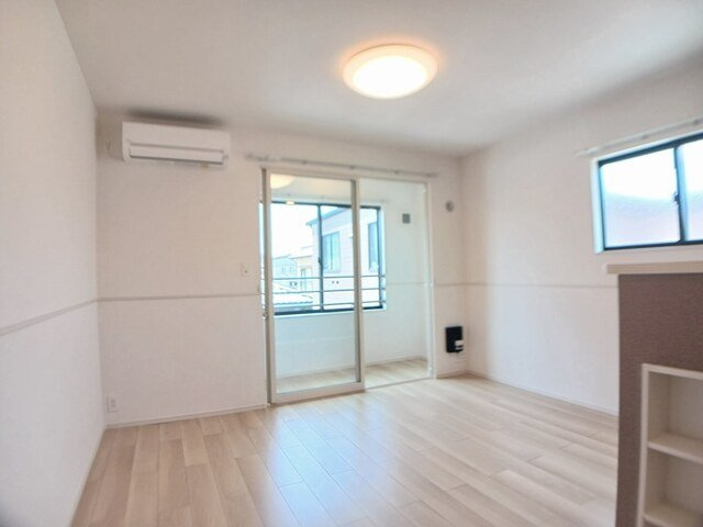 プレミ－ルの居間・リビング|こちらの居間で趣味の時間をお楽しみください