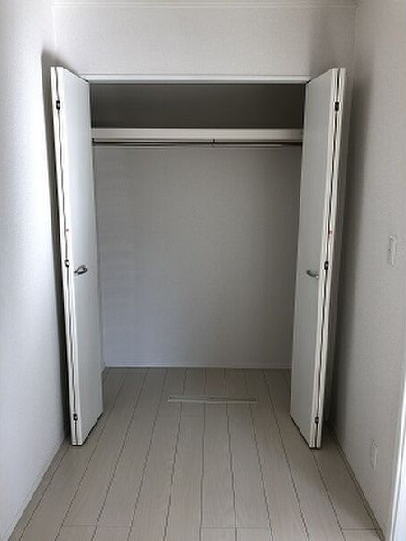 ルワンジュ A棟の収納