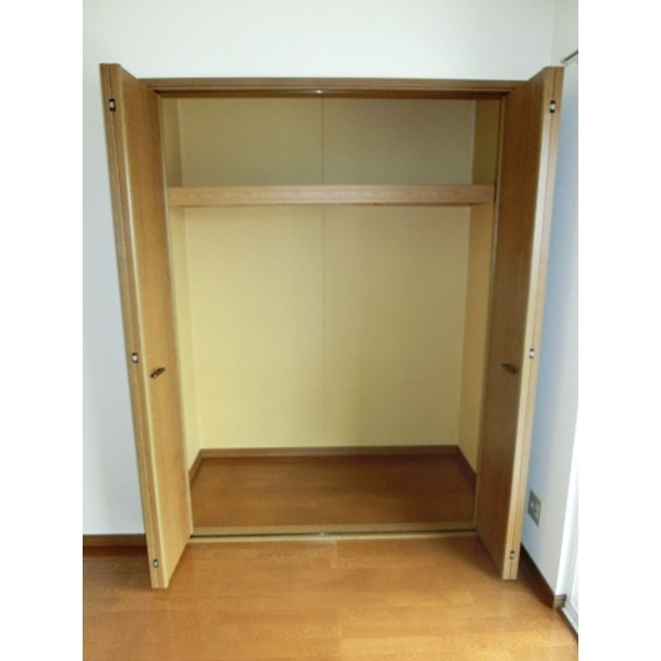 パンセスA棟の収納