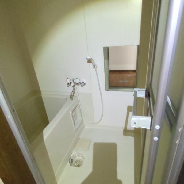 フリーデンCの浴室