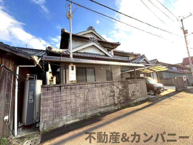 安城寺町の中古のおうち　松山市安城寺町中古戸建の外観|落ち着いた雰囲気の外観です