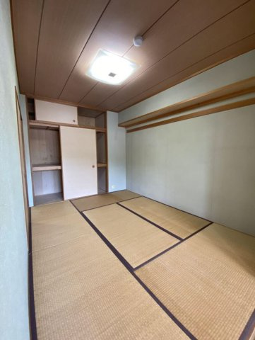 コスモ天王台の和室