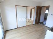 ニューセンチュリー西村の洋室