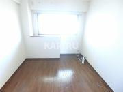 ニューセンチュリー西村の洋室