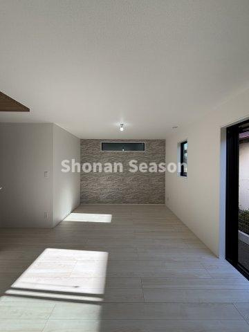 【居間・リビング】 | 各自プライベート空間が持てる4LDKの間取りプラン◎
ぜひ細部までご内見下さい♪