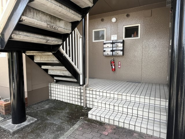 冬築タウンＢ棟のエントランス