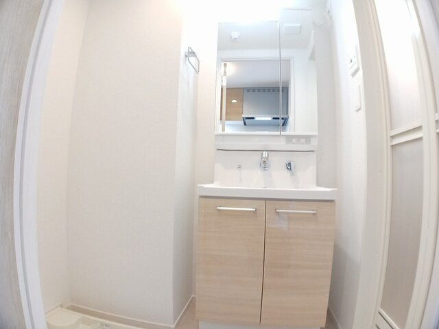 ＦＬレジデンス１の洗面所|コンパクトで使いやすい洗面所