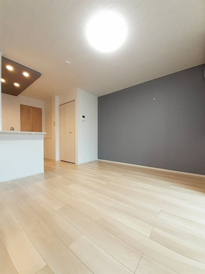 【洋室】 | クラウンST | 明るい洋室です