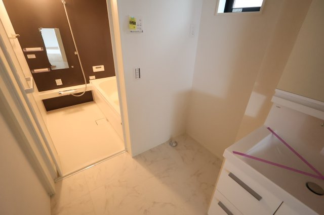 《仲介手数料無料》南区辻２丁目21-1新築一戸建てケイアイスタイルのランドリースペース|2025年10月3日 11:20 曇り