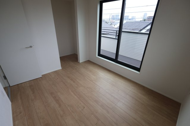 《仲介手数料無料》南区辻２丁目21-1新築一戸建てケイアイスタイルの洋室|2025年10月3日 11:20 曇り