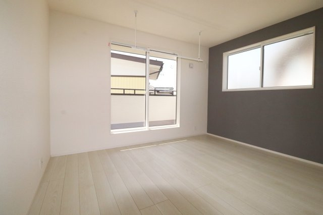 郡山市台新2丁目2期　　　１号棟　　　大成小学校、郡山第１中学区の洋室