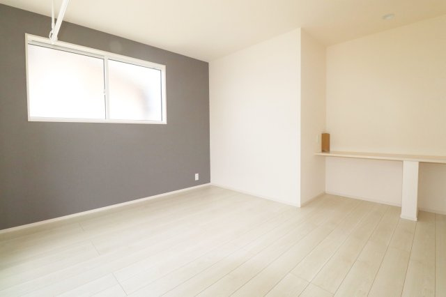 郡山市台新2丁目2期　　　１号棟　　　大成小学校、郡山第１中学区の洋室