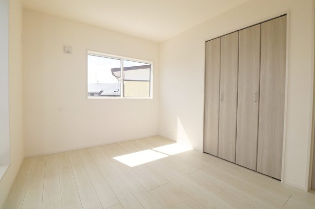 郡山市台新2丁目2期　　　１号棟　　　大成小学校、郡山第１中学区の洋室