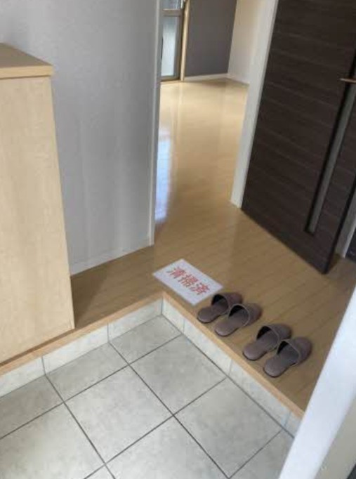 シャーメゾンリバージュの玄関