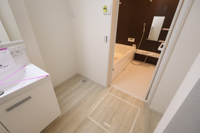 《仲介手数料無料》南区辻２丁目21-1新築一戸建てケイアイスタイルのランドリースペース|2025年10月3日 11:20 曇り