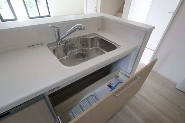 《仲介手数料無料》南区辻２丁目21-1(2号棟)新築一戸建てケイアイスタイルのキッチン|2025年10月3日 11:20 曇り