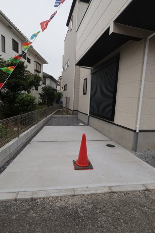 《仲介手数料無料》南区辻２丁目21-1(2号棟)新築一戸建てケイアイスタイルの駐車場|2025年10月3日 11:20 曇り