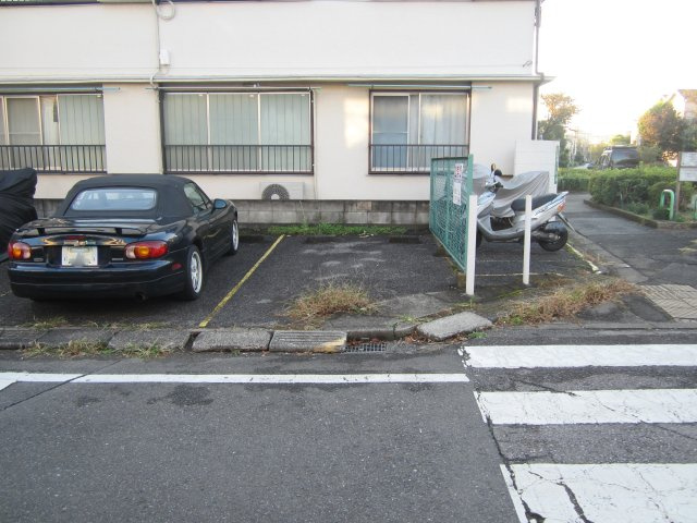 コーポキクミ駐車場の外観