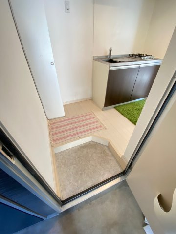 CASA B.B. CUBEの玄関|※反転タイプ