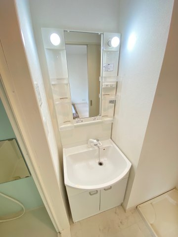 CASA B.B. CUBEの独立洗面台