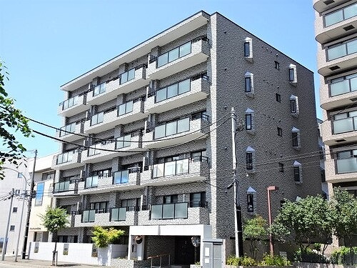 コートハウス山鼻の外観