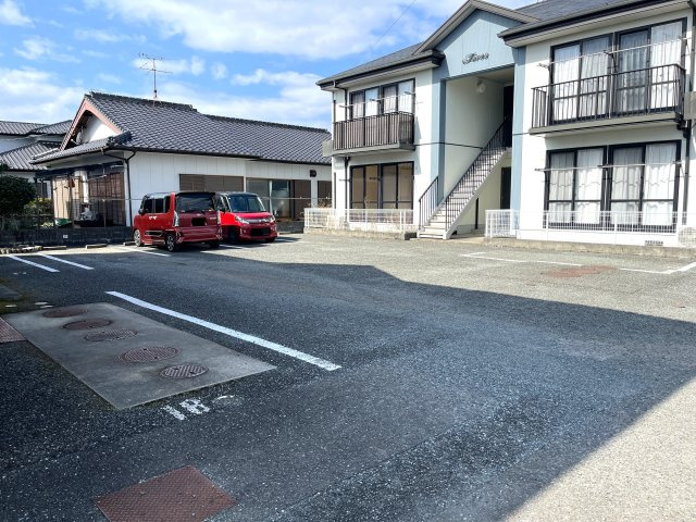 プリムヴェール　A棟の駐車場