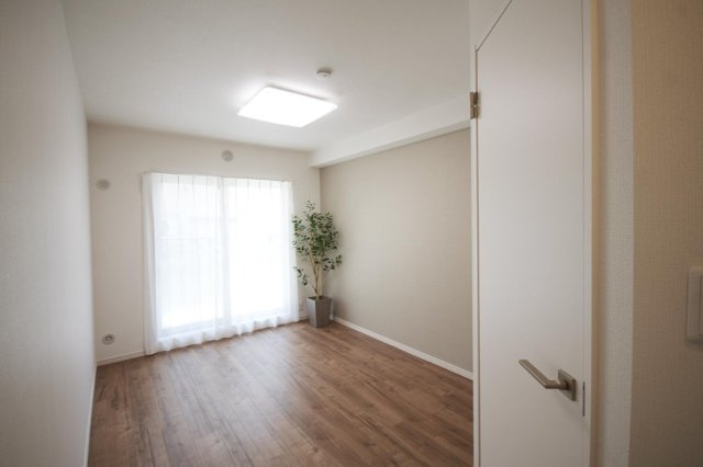 グリーンハイツ井土ヶ谷【仲介手数料無料】の居間・リビング