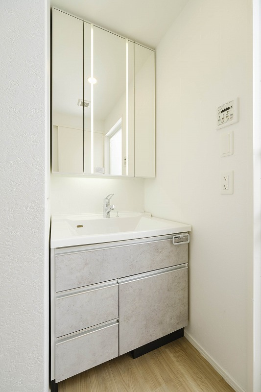 新品家具付きマンション築港本町20(KaGood福岡)の洗面所