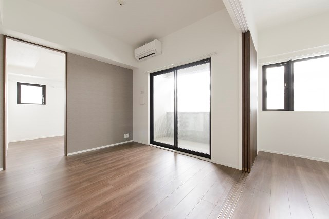 新品家具付きマンション博多駅南26(KaGood福岡)の居間・リビング