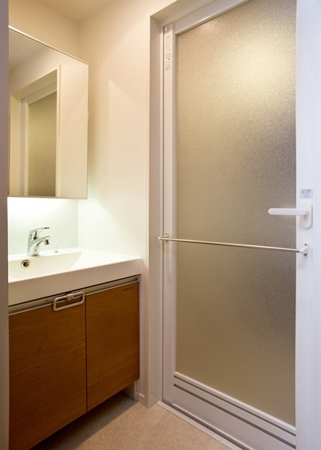 新品家具付きマンション美野島16(KaGood福岡)の独立洗面台