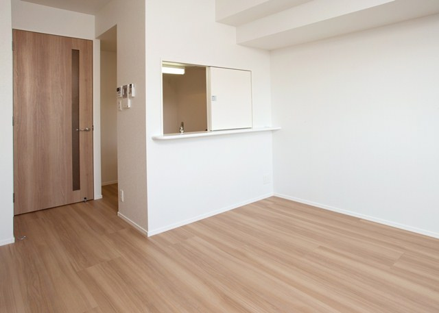 新品家具付きマンション美野島16(KaGood福岡)の居間・リビング