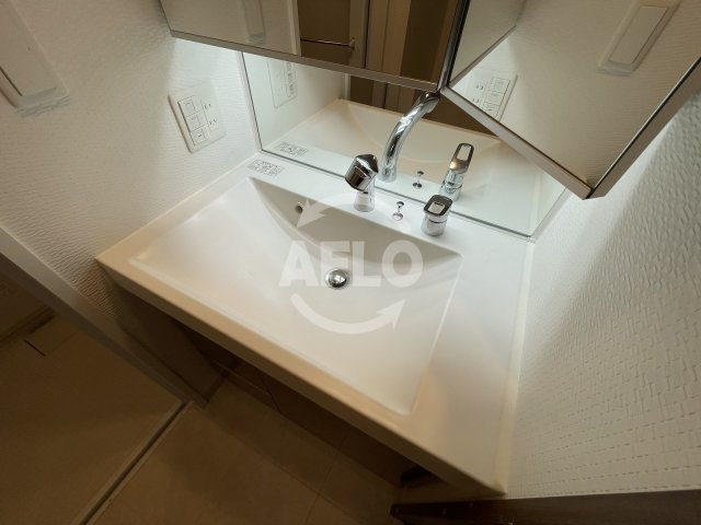 エステムコート新梅田の洗面所|エステムコート新梅田　独立洗面化粧台