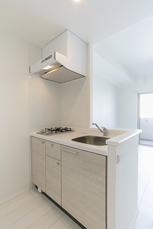 新品家具付きマンション博多駅東27(KaGood福岡)のキッチン