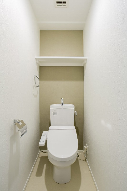 新品家具付きマンション博多駅東27(KaGood福岡)のトイレ