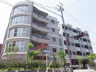 イーグル山手の外観