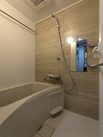 アピチェ南千住B棟の浴室